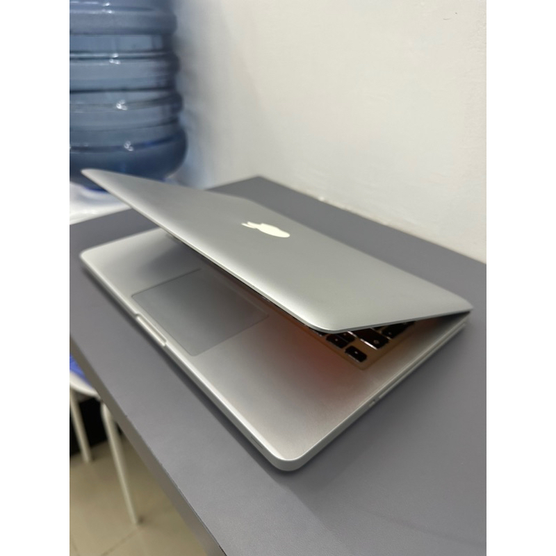 パソコン Apple MacBook Pro i5 13インチ 256GB Refurbed MacBook Pro 13
