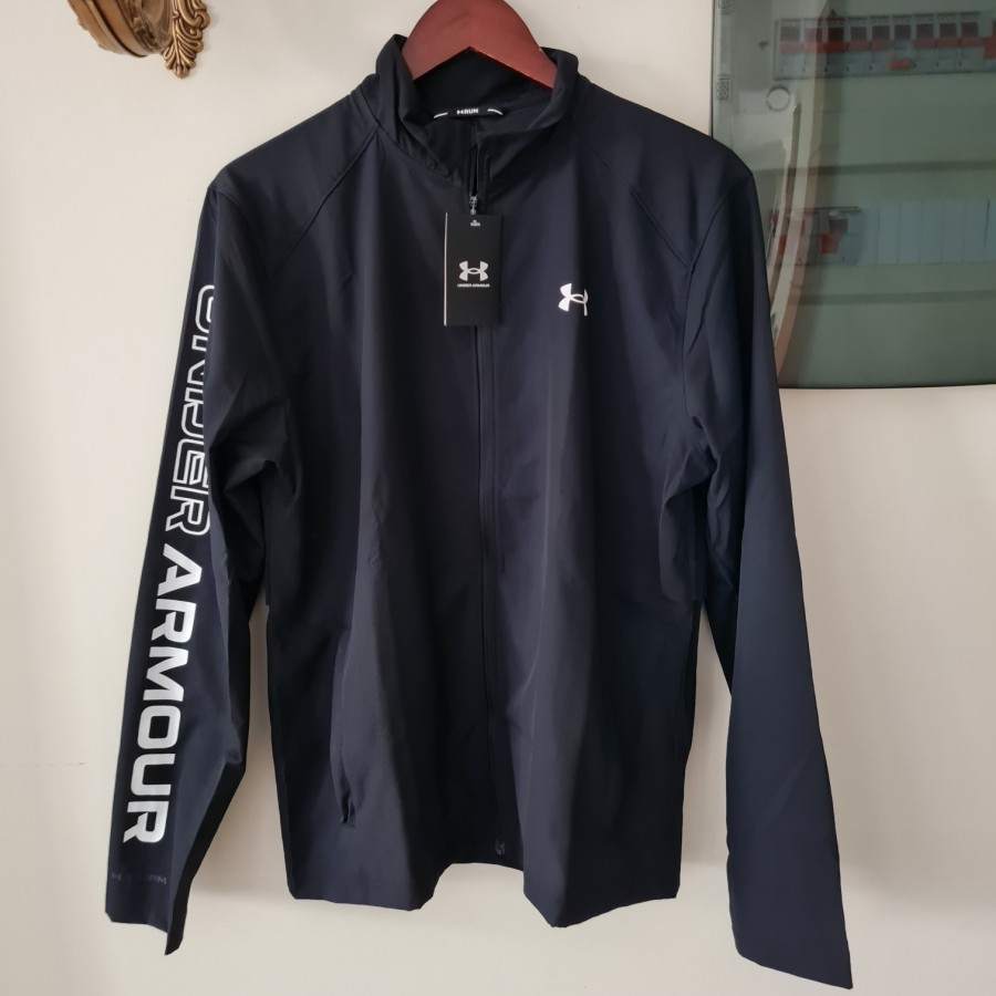 Jaket running under armour online
