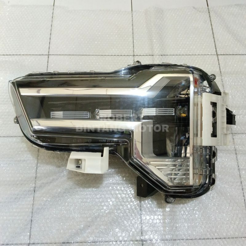 Jual Headlamp Lampu Depan Mitsubishi Xpander 2021 2022 2023 kiri