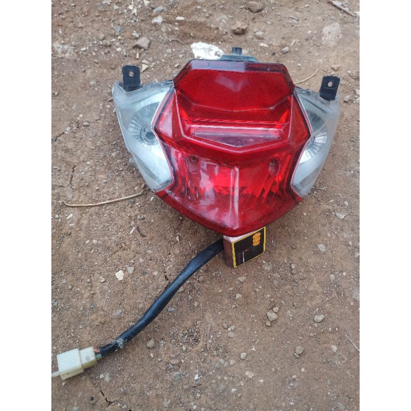 Jual lampu belakang Honda beat fi injeksi bekas pakai original | Shopee