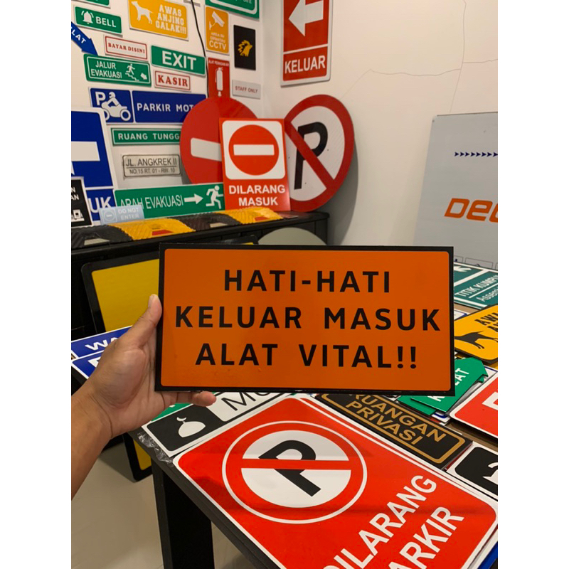 Jual SIGN TANDA ARAH PETUNJUK PAJANGAN KAMAR BAGUS KONYOL LUCU | Shopee ...