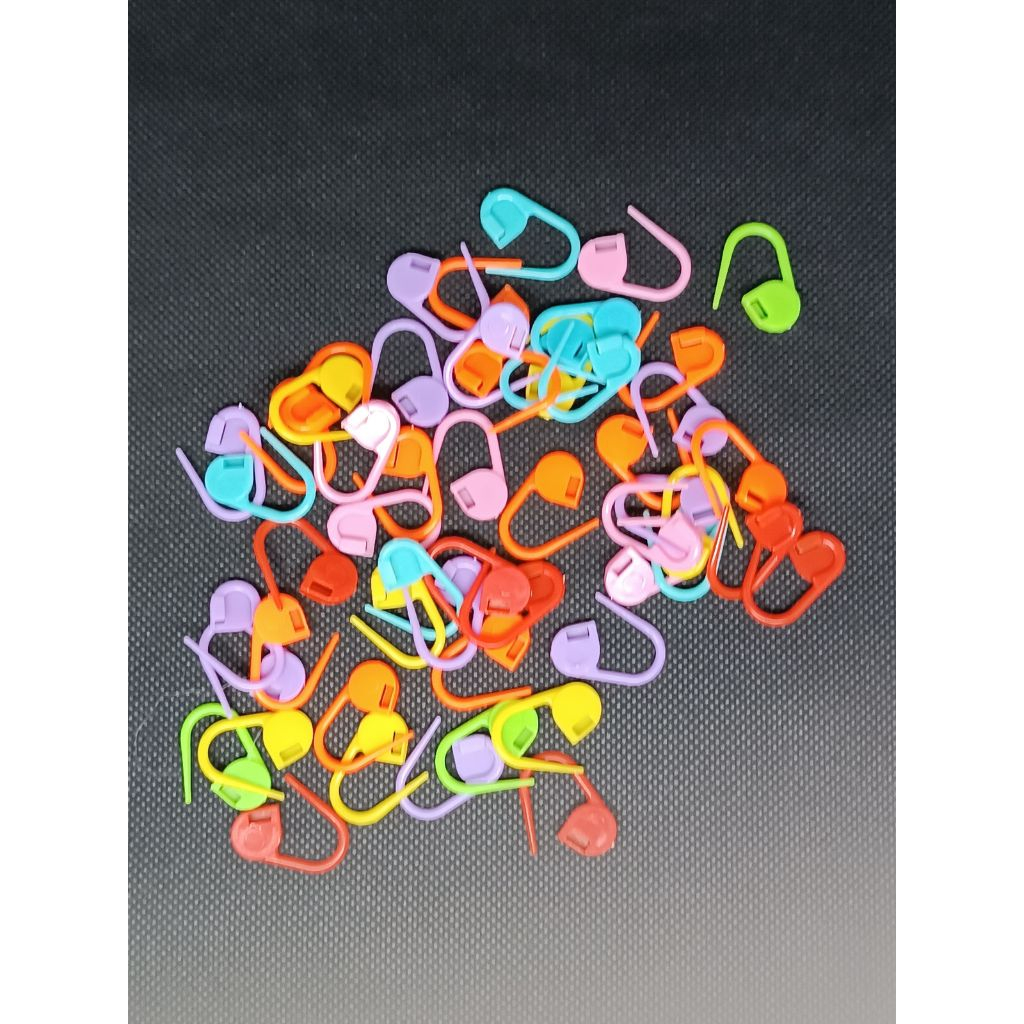 Jual 1 Dzn Peniti plastik rajut / peniti hijab / peniti penanda rajutan ...