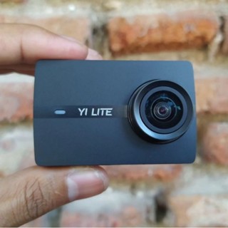 y1 lite action camera