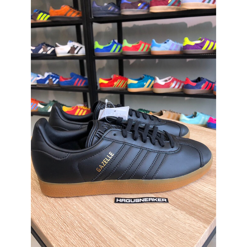 Adidas gazelle hitam hotsell