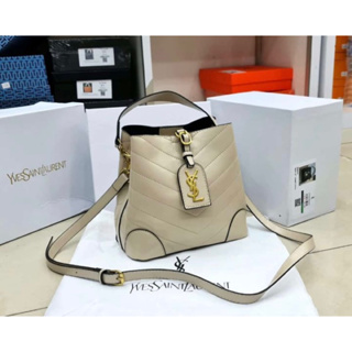 Jual Tas Wanita Import LV Neonoe Lidah Hobo Tongue Bucket Bag Serut Embos  Mono Mirror 1:1 FREE BOX Branded Premium Andin Selempang Terbaru 2022  Kekinian Viral Kulit Ori Original Asli Cina Korea