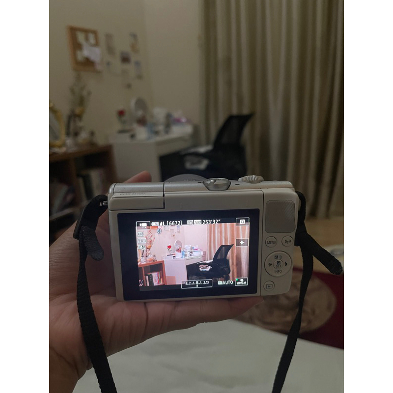 Jual KAMERA CANON EOS M100 (SECOND MULUS) | Shopee Indonesia