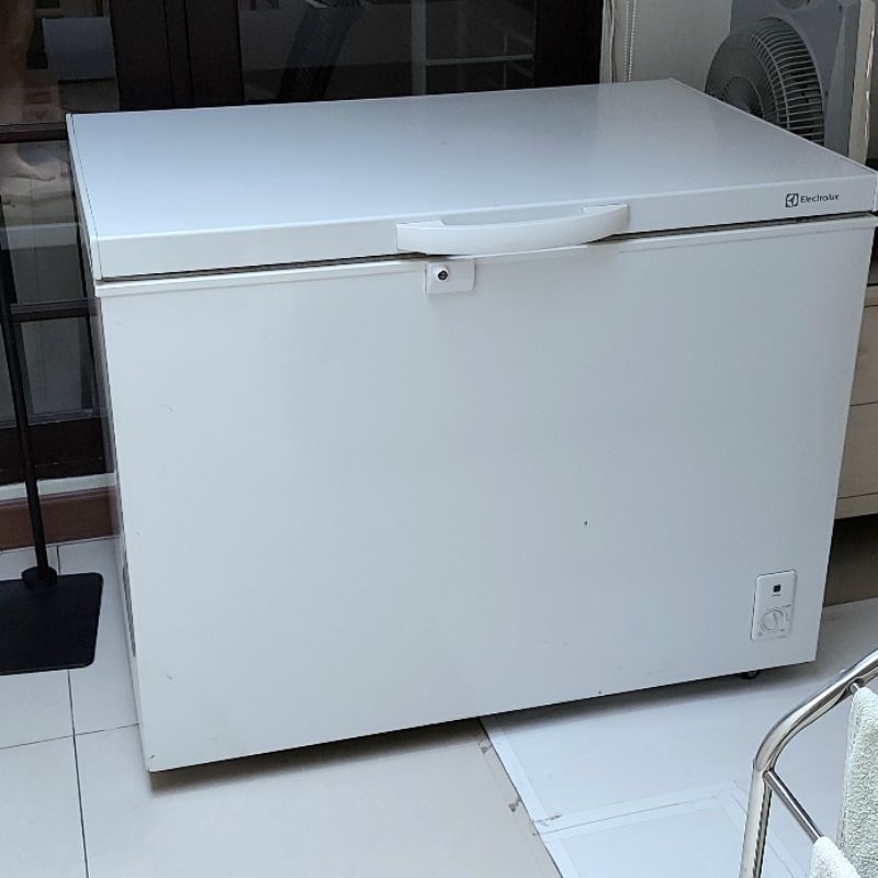 Jual FREEZER BAGUS HARGA MURAH CEPAT SOLD / Frezer electrolux chest