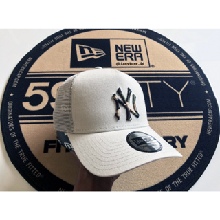 9Forty MLB Infill NY Yankees Cap by New Era - 28,95 €