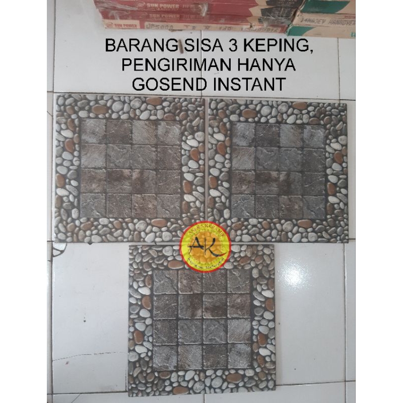 Jual Barang Sisa 3 Keping Keramik Lantai Teras Garasi Motif Batu Alam