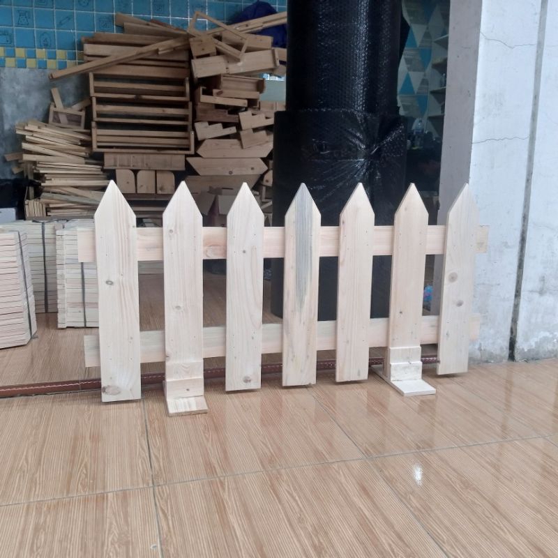 Jual Pagar Kayu Decorasi Taman 40x100cm Model Runcing | Shopee Indonesia