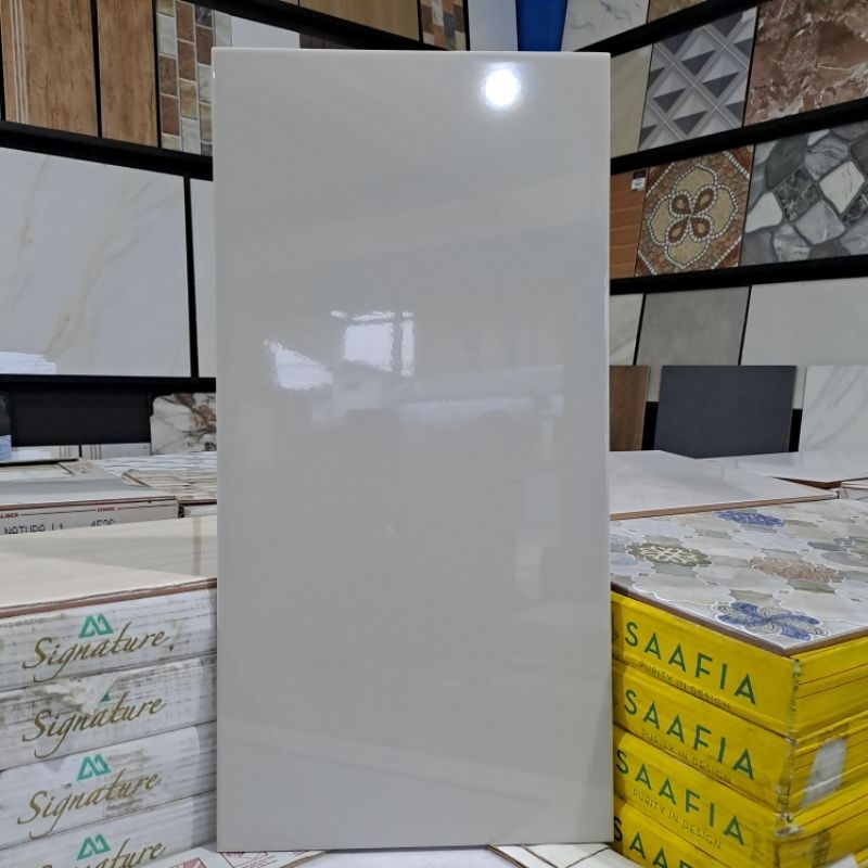 Jual keramik dinding kamar mandi / keramik dinding abu 30x60 glossy