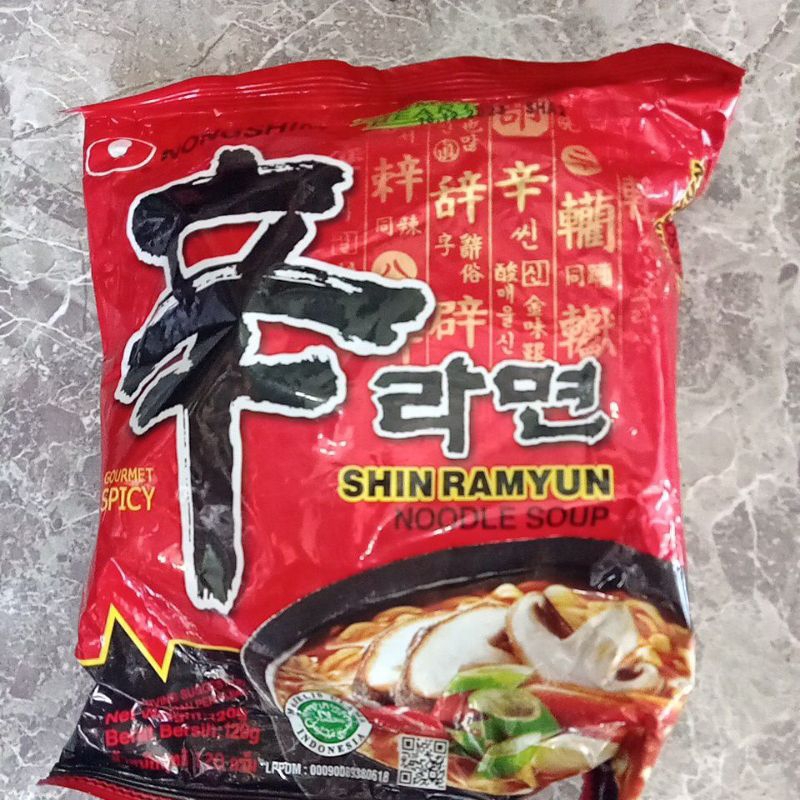 Jual Nongshim Shin Ramyun spicy noodle 120gr | Shopee Indonesia