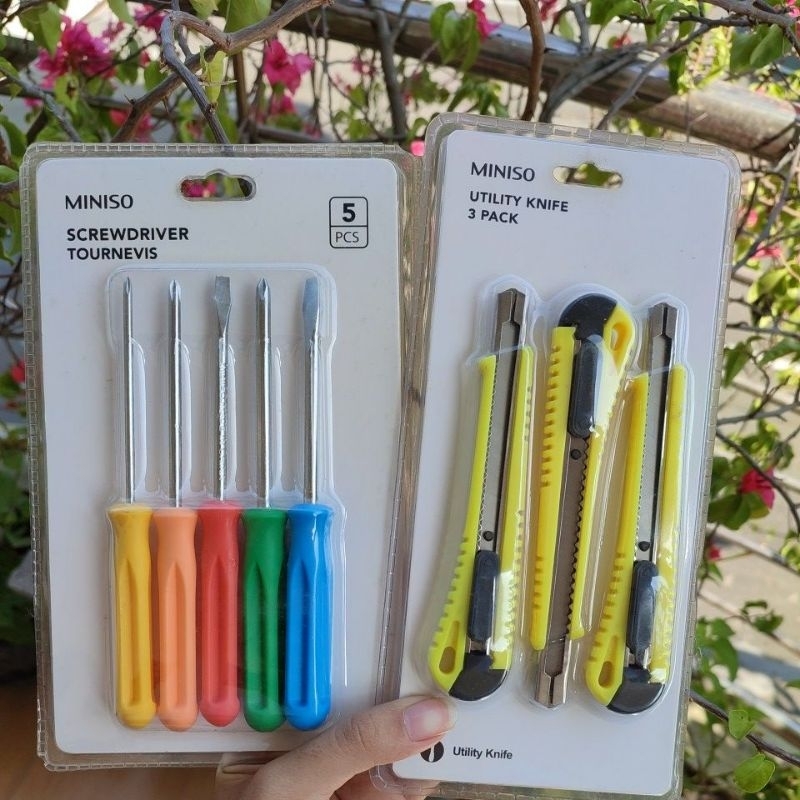 Jual MINISO UTILITY KNIFE SCREWDRIVER PERKAKAS OBENG ISI 5 CUTTER ISI 3 ...