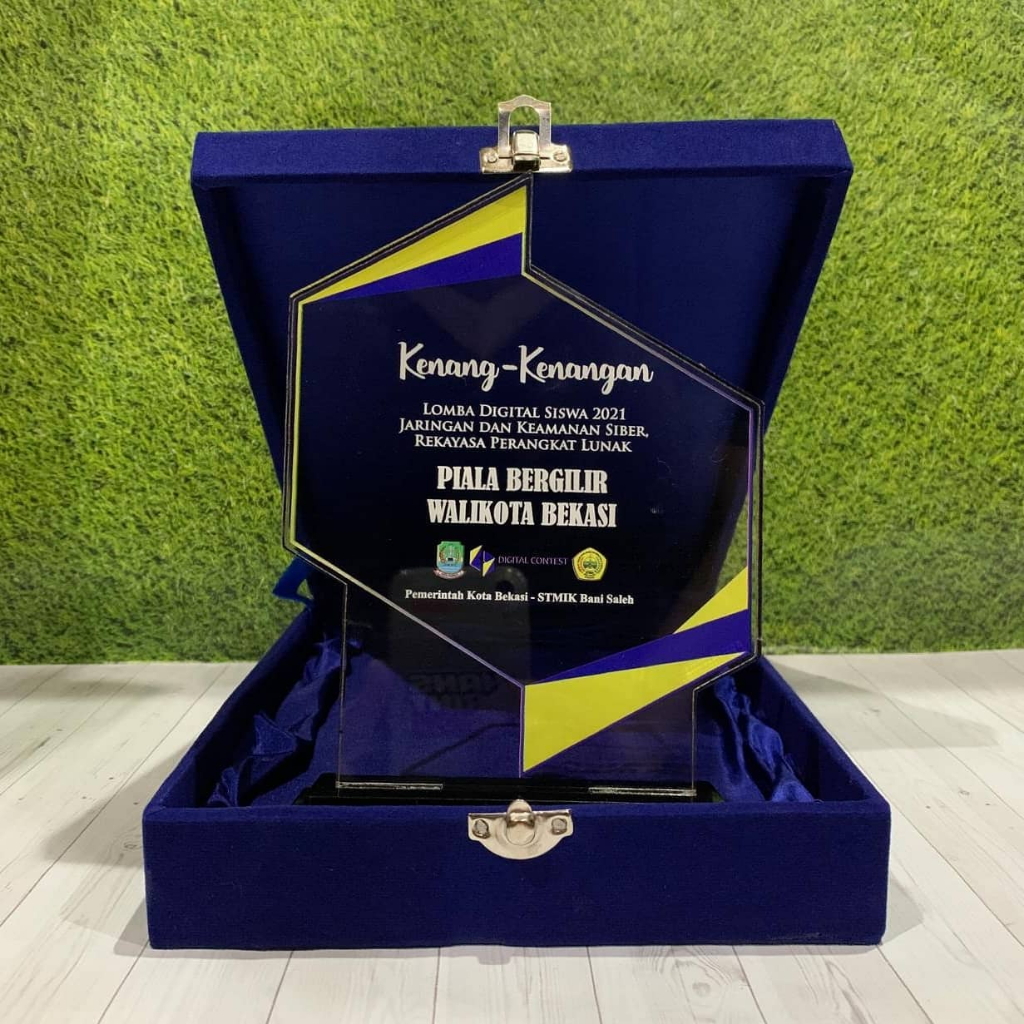 PLAKAT + BOX 20x15CM, PLAKAT KENANG-KENANGAN, TROPHY, PIALA, PLAKAT  AKRILIK, PLAKAT PENGHARGAAN