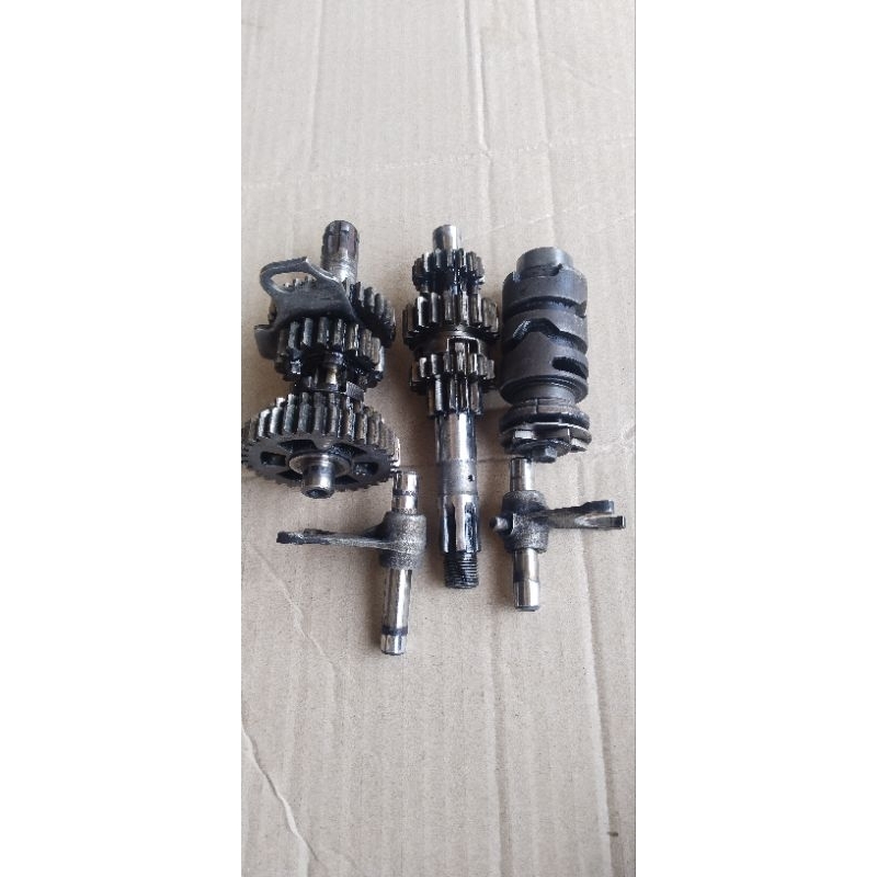 Jual Gigi rasio transmisi Suzuki smash 110 original | Shopee Indonesia