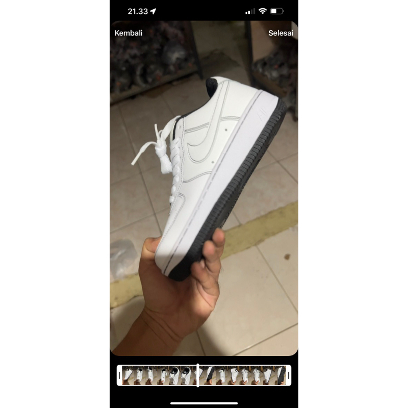 berat sepatu nike air force 1