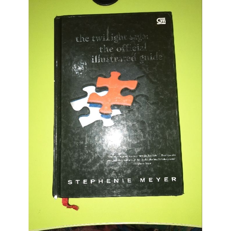 Jual buku twilight official illustrated guide | Shopee Indonesia