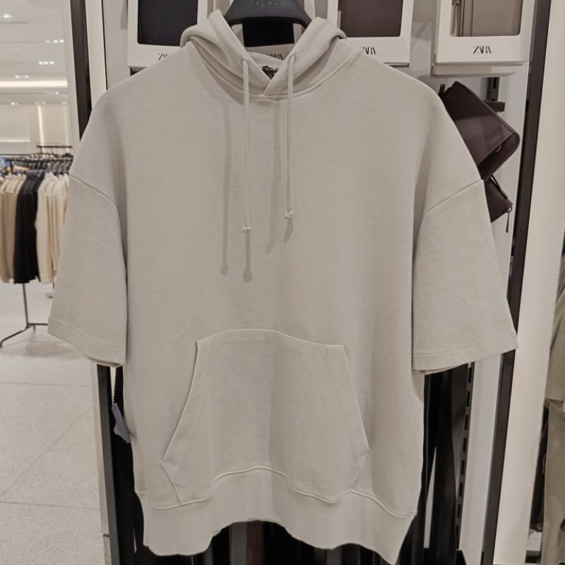 Adidas yeezy outlet hoodie zara