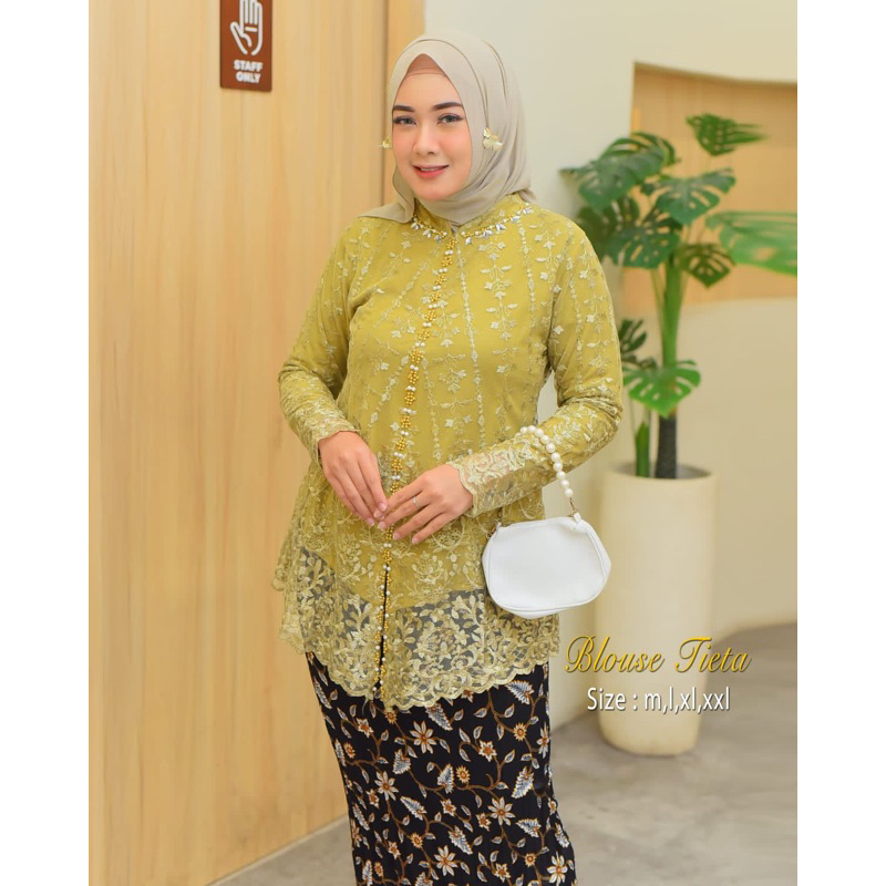 Jual GC - Setelan Kebaya Modern Payet Terbaru 2023 / Kebaya Encim Payet ...