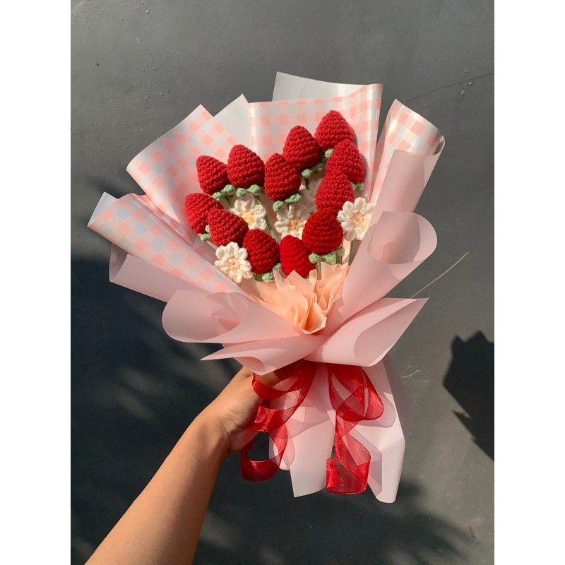 Jual READY strawberry crochet bouquet, buket rajut strawberry | Shopee ...