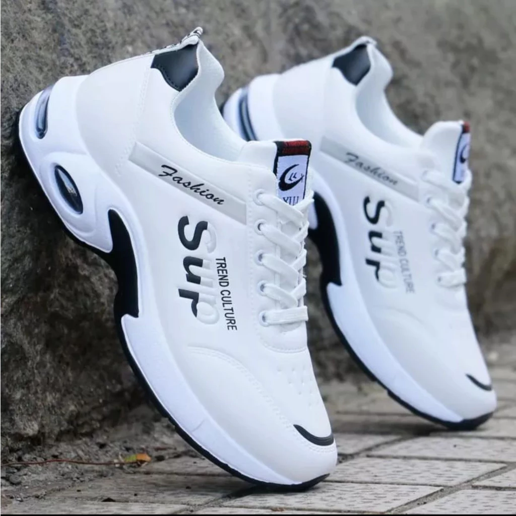 Sepatu Sneakers Pria Wanita Empuk Ringan Sporty