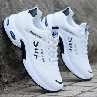 Sepatu Sneakers Pria Wanita Empuk Ringan Sporty