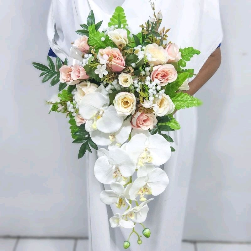 Jual Bunga tangan pengantin, bunga palsu terlihat seperti bunga asli