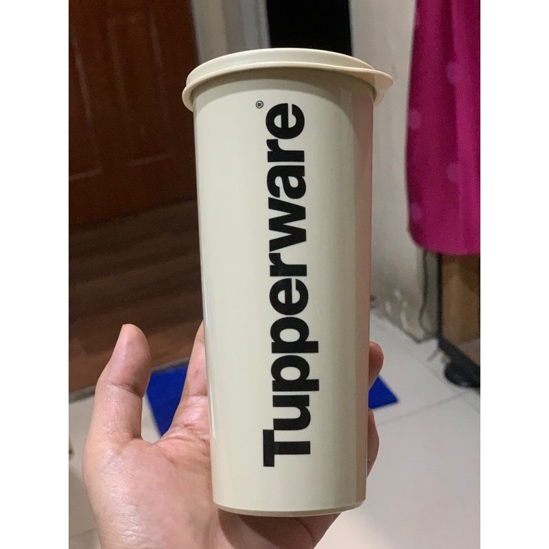 Jual Tupperware Giant Tumbler 470ml 1 Gelas Minum Kedap Udara Original Shopee Indonesia 6437