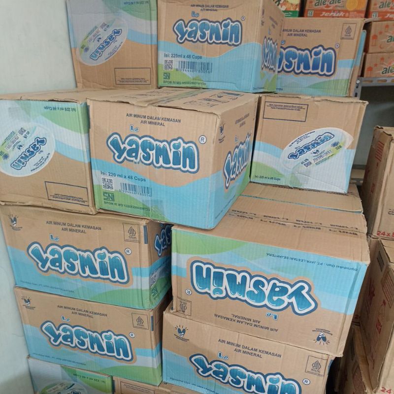 Jual Air Minum Dalam Kemasan Gelas Yasmin 220 Ml Shopee Indonesia 0877