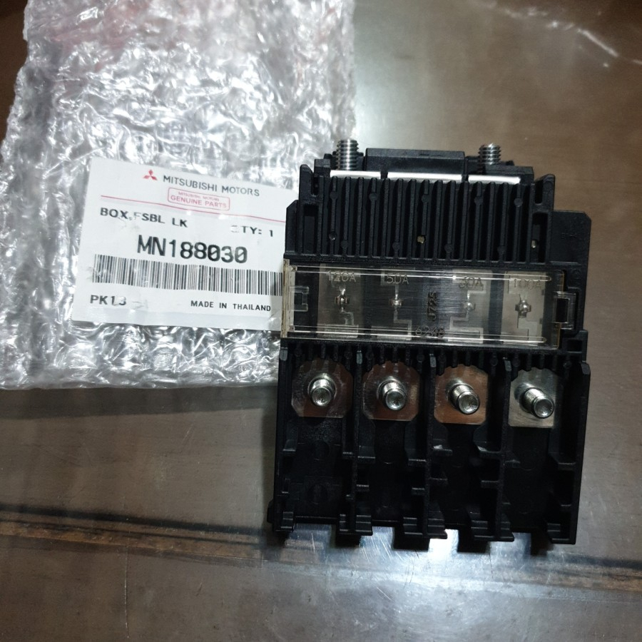 Jual fuse box aki pajero sport triton 120 ampere original MN188030