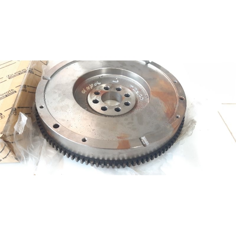 Jual Flywheel hilux fortuner innova hiace roda gila hilux innova hiace ...