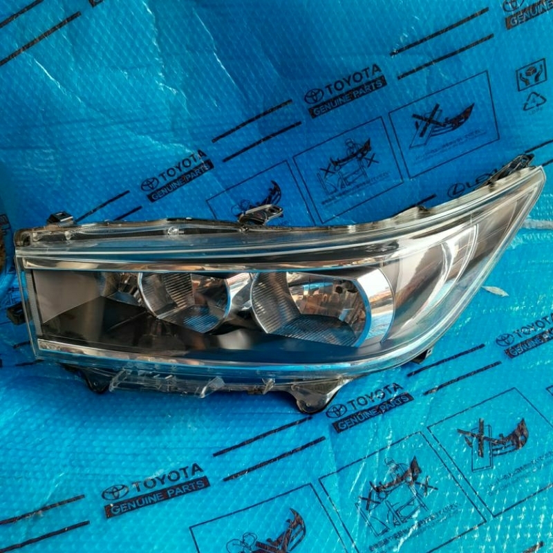 Jual Headlamp lampu depan Toyota Innova Reborn 2016 2017 2018 type G ...