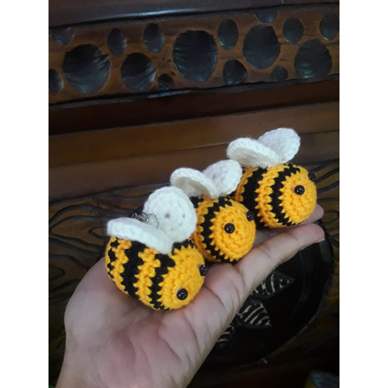 Jual gantungan kunci mini rajut lebah bee lucu souvenir imut | Shopee ...