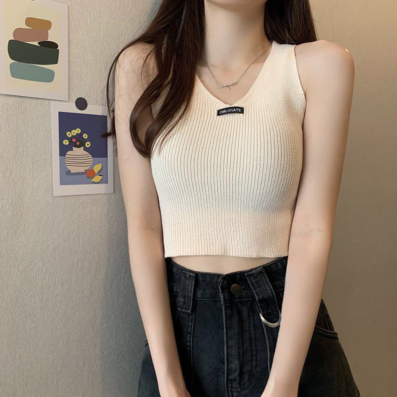 Jual Korean Knit Tanktop - Korean Crop top rajut Import 100% | Shopee ...
