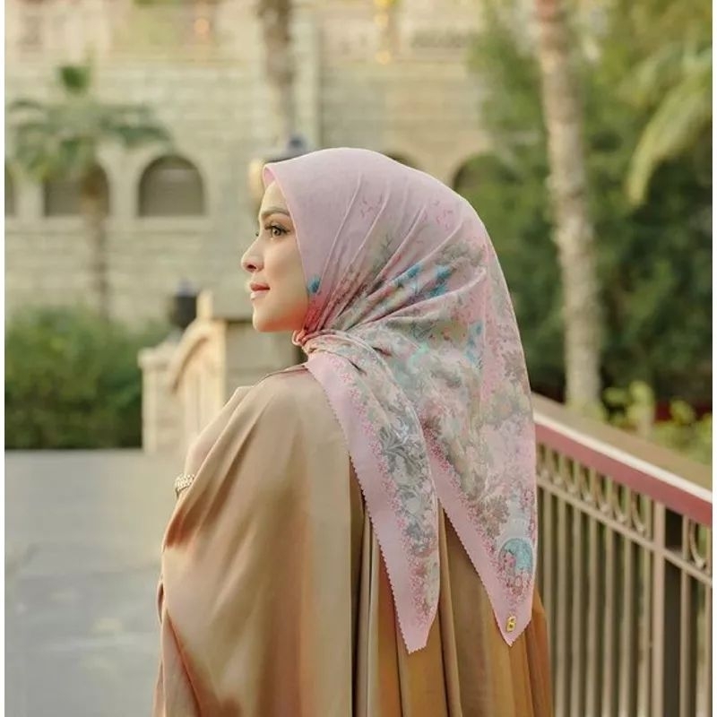 Jual BUTTONSCARVES ORIGINAL STORE 100% - Al Qasr Satin Shawl di