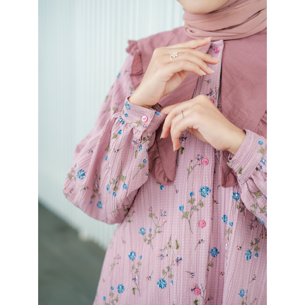 Jual Kin Outfit Baju Atasan Wanita Kiara | Shopee Indonesia