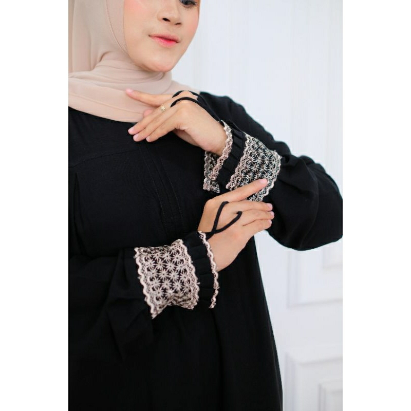 Jual ABAYA JASMINE / ABAYA JETBLACK RENDA TANGAN / ABAYA RENDA LENGAN ...