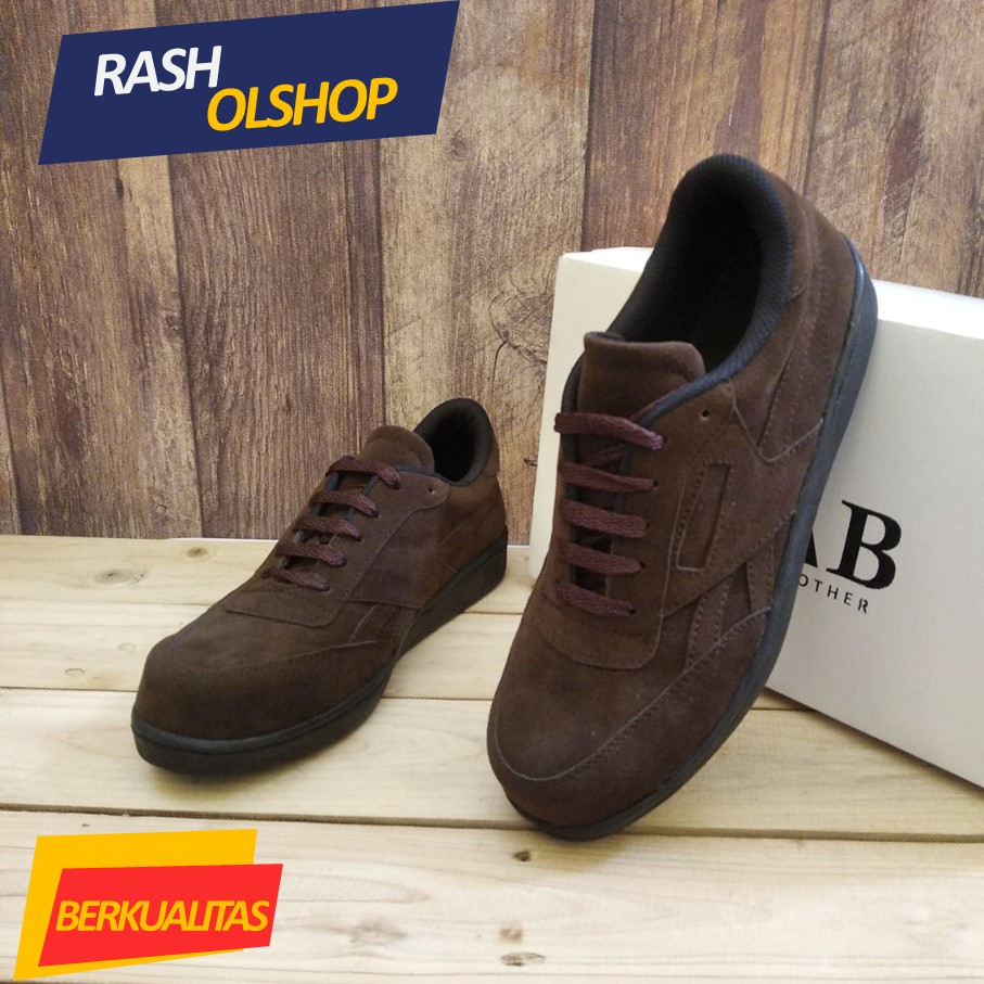Jual Sepatu Lapangan Terlengkap & Harga Terbaru Oktober 2026 | Shopee ...