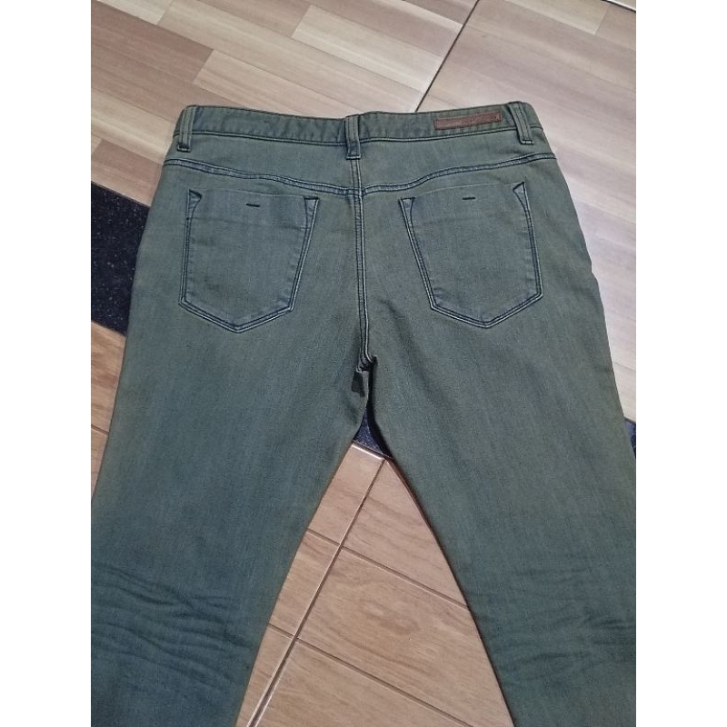 Jual EssentialDenim Basic House Jeans Shopee Indonesia