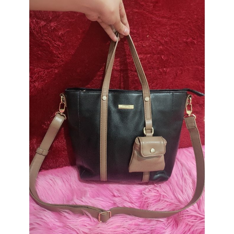 Jual Preloved Tas Elizabeth | Shopee Indonesia