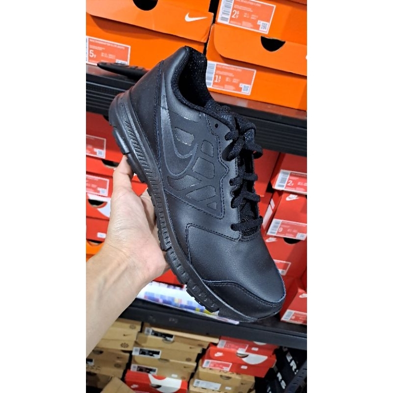 Nike downshifter store 6 black leather