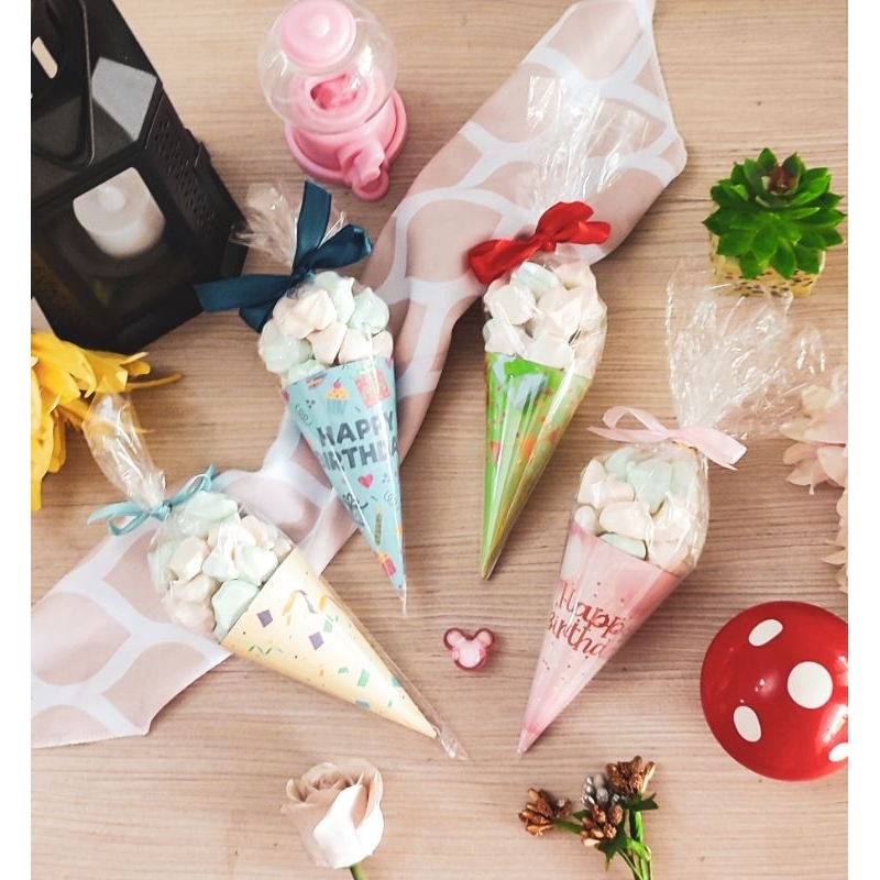 Jual SWEETALICIOUS Meringue Cookies Party Cone Souvenir Ulang Tahun ...