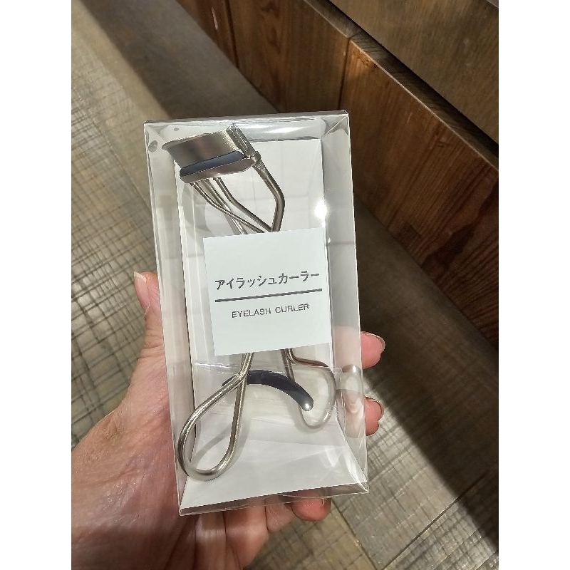 Jual Eyelash Curler Reguler dan Portable Muji Made In Japan Shopee