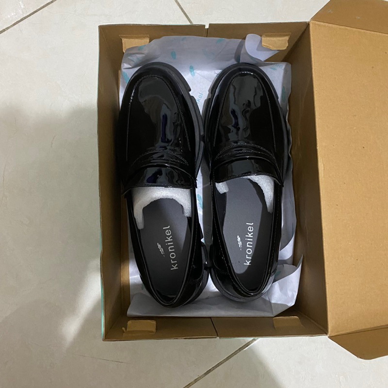 Jual KRONIKEL PROJECT // PENNY CHUNKY SHOES size 39 (loafers sepatu ...