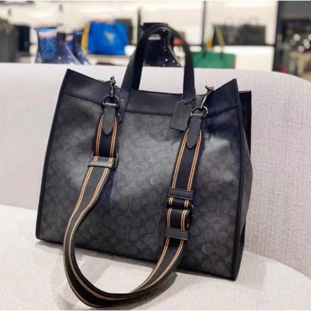 Jual Tas Field Tote 40 In Signature Canvas | Shopee Indonesia