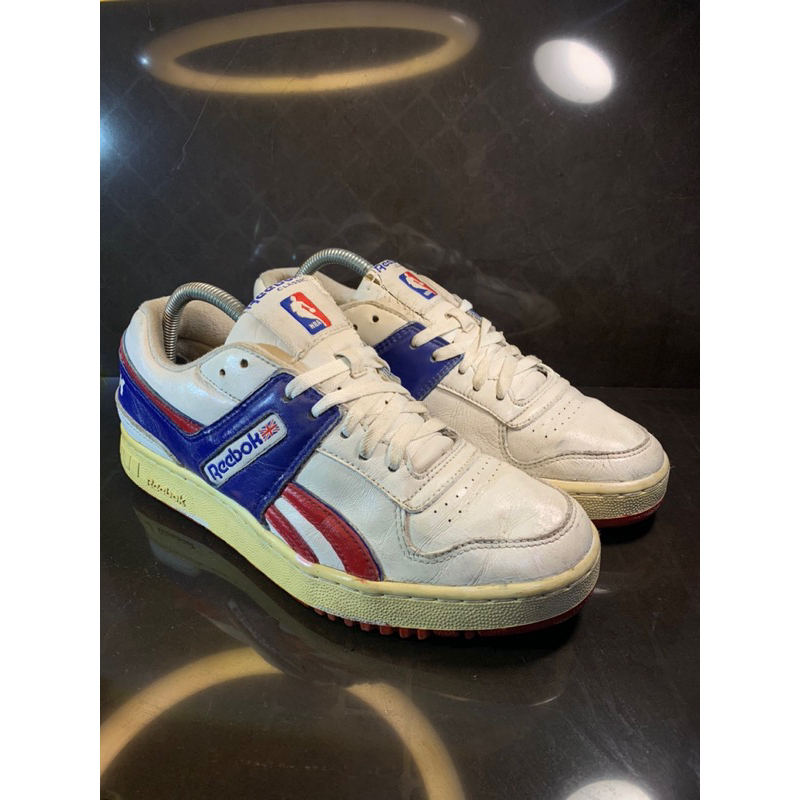 Jual Sepatu sneakers klasik vintage Reebok classic X NBA Leather ...