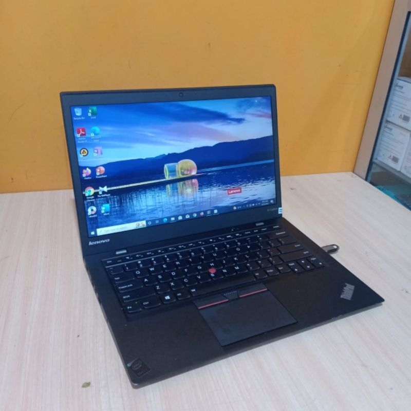jual-laptop-lenovo-thinkpad-x1-carbon-i5-gen5-layar-14-inch-super