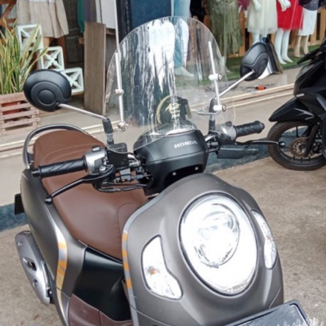 Visor Scoopy Universal Tebal 3 mili, Vespa matic, Fazzio, Fino, Filano dan All Motor + Breket - Windshield scoopy set