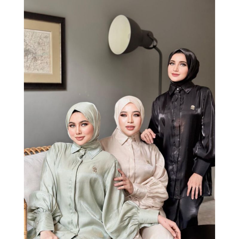Jual SHELLA SAUKIA ️ ONE SET KEMEJA SHIMMER ORI SHELLA SAUKIA ️ ...