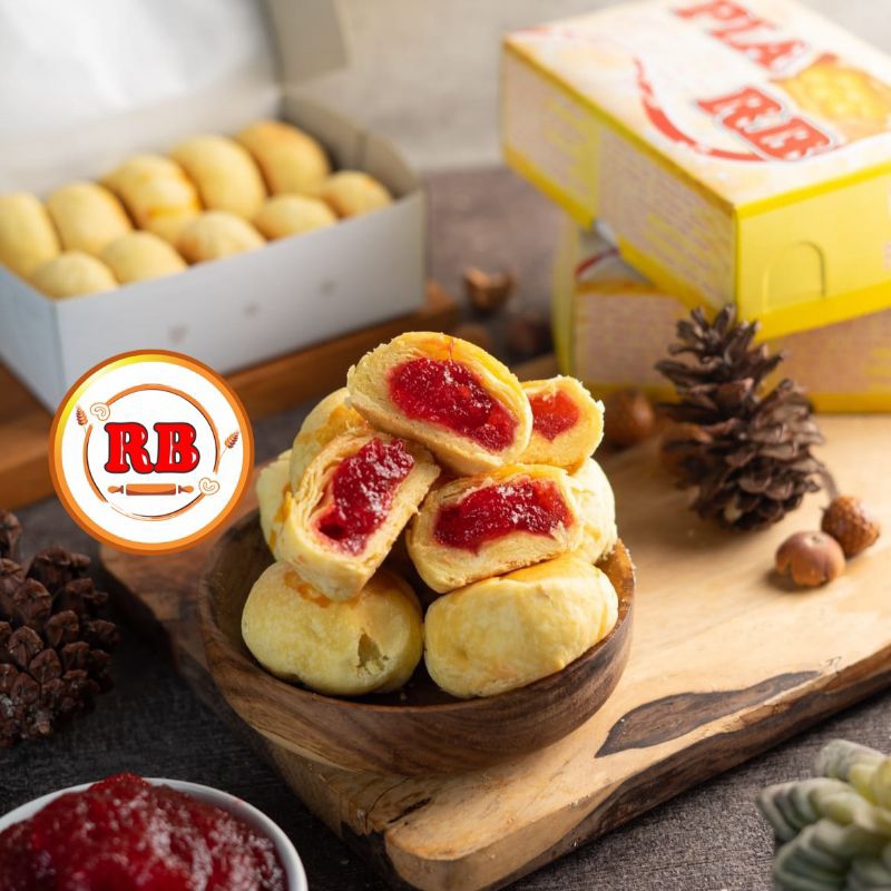 Jual KUE PIA STRAWBERRY / BAKPIA RASA STRAWBERY / PIA RB STRAWBERRY ...